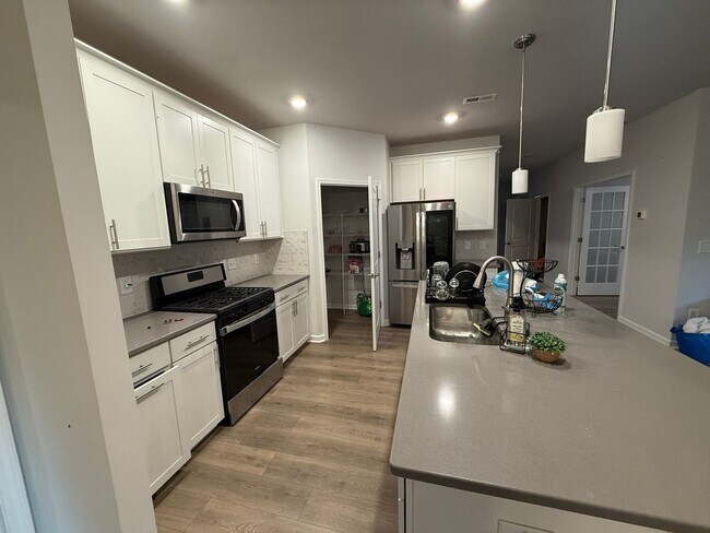 Foto del edificio - 3 Bedroom Single Family Home in Whitsett