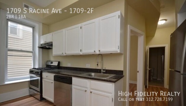 Foto del edificio - 1709 S Racine Ave