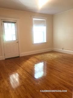 Building Photo - 14 Centre St