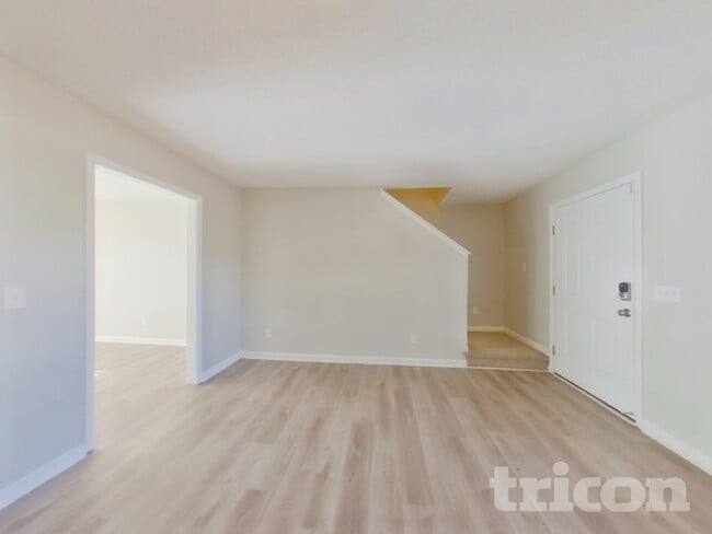 Building Photo - 13 Walnut Grove Way
