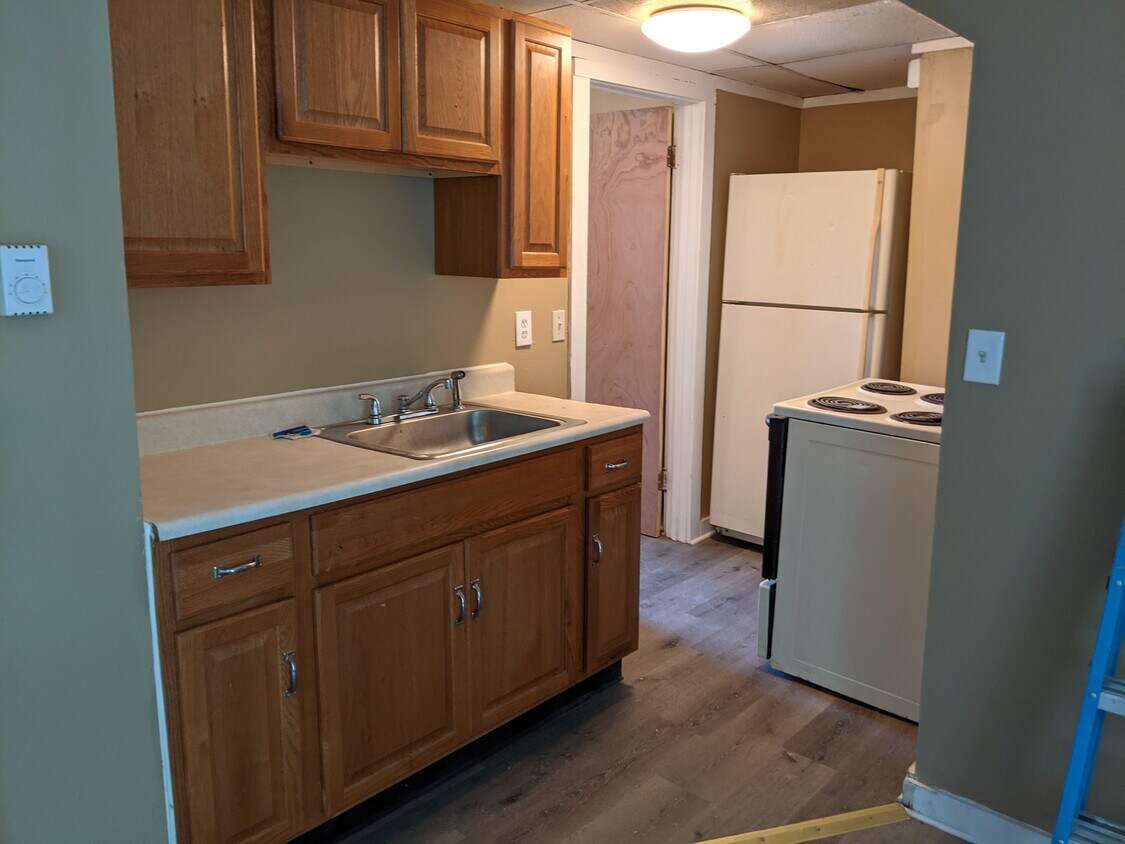 Kitchen - 147 4th St
