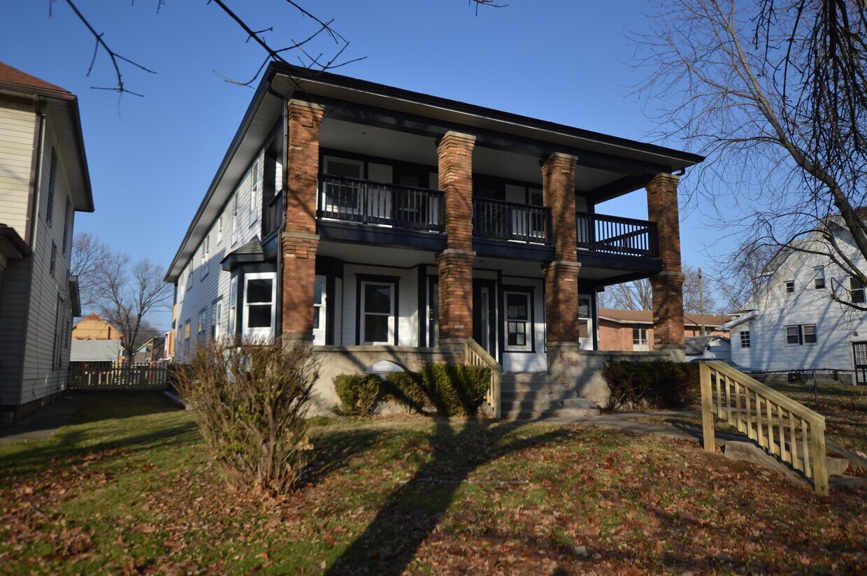 Foto principal - 1306 Woodlawn Ave