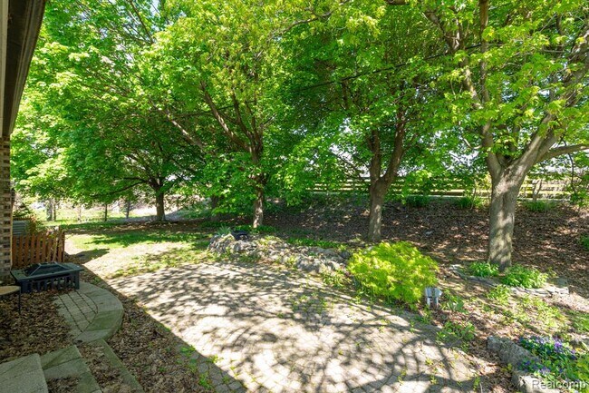 Foto del edificio - 11681 Bannister Ct