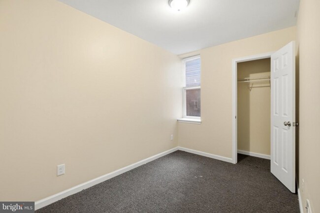 Foto del edificio - 2238 N Park Ave