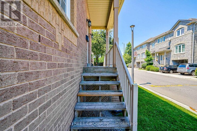 Building Photo - 5535-5535 Glen Erin Dr