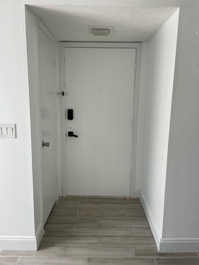 Foto del edificio - 4364 Aqua Vista Dr