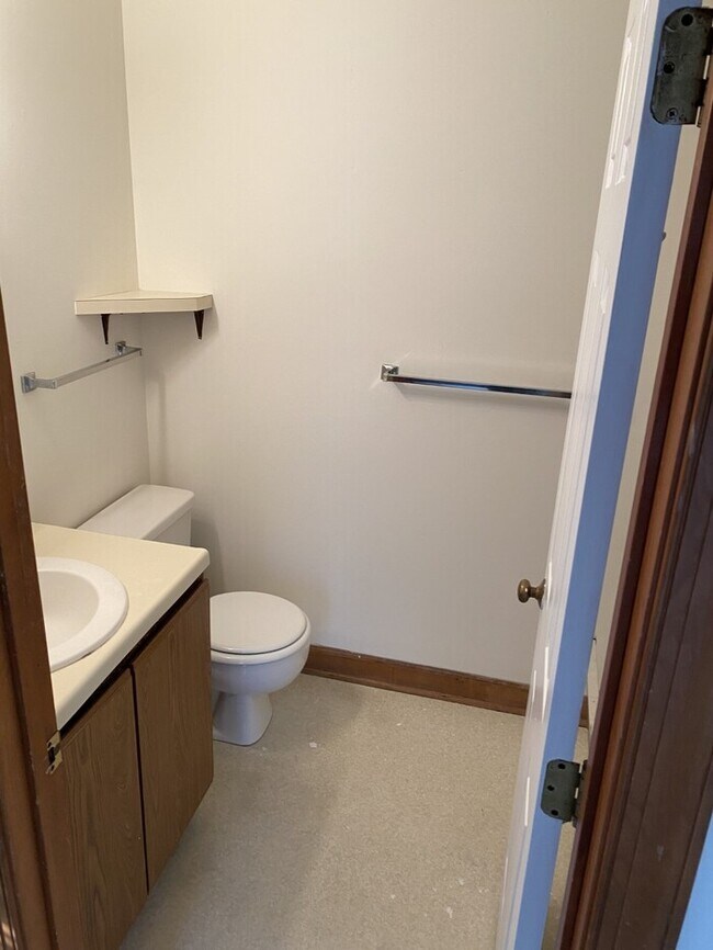 Building Photo - 3515 Ivy Commons Dr