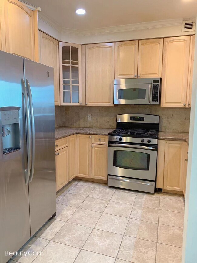 311 Washington St Unit 7C, Jersey City, NJ 07302 Condo for Rent in