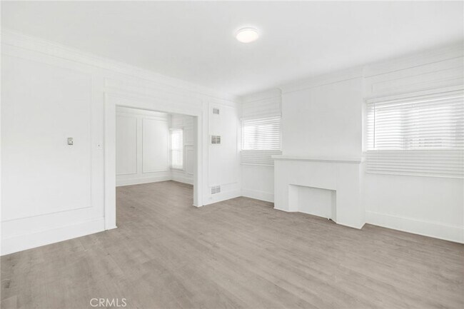 Foto del edificio - 550 N Kenmore Ave