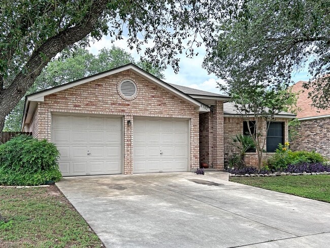 Building Photo - Charming 3-Bedroom Home in Great Northwest...