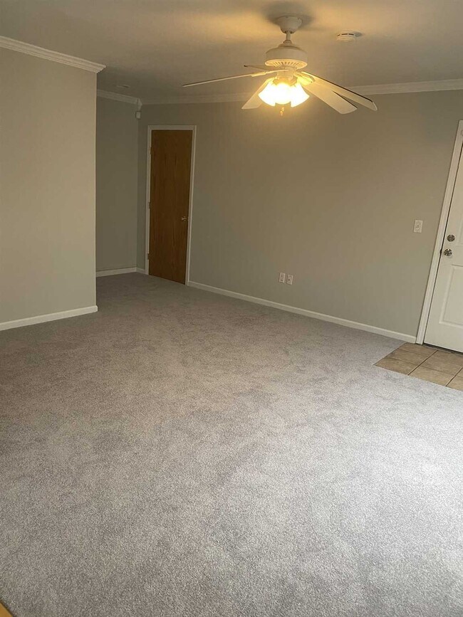 14 White Gate Rd Unit G, Wappingers Falls, NY 12590 Condo for Rent in Wappingers Falls, NY