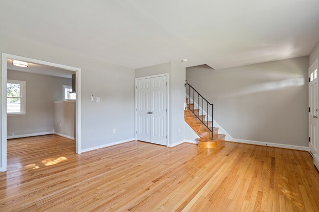 Foto del edificio - 707 Fairview Ave