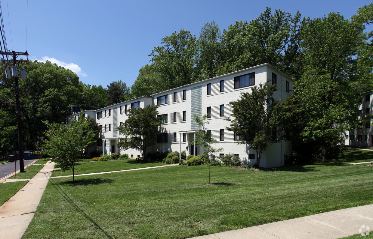 Primary Photo - The Jane Apartments