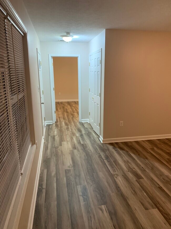 Foto del edificio - 7311 Annie Ln