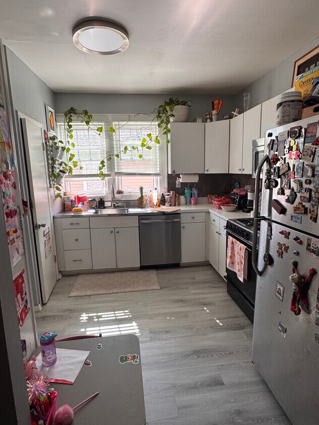 Primary Photo - 346 Green St