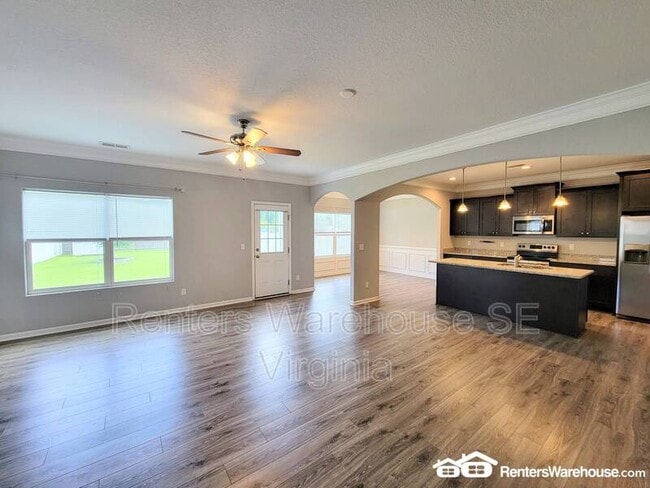 Building Photo - 3610 Cardinal Ln