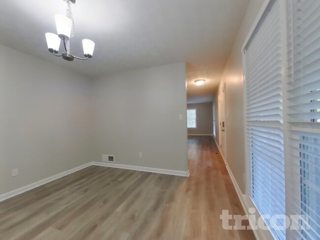 Building Photo - 220 Stevenson Trail