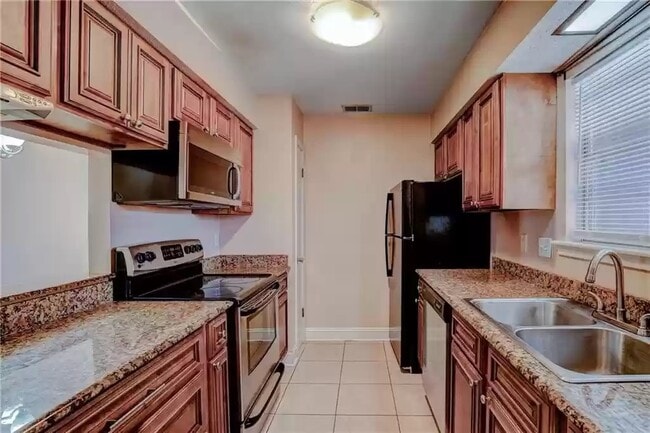 Kitchen - 1637 42nd St