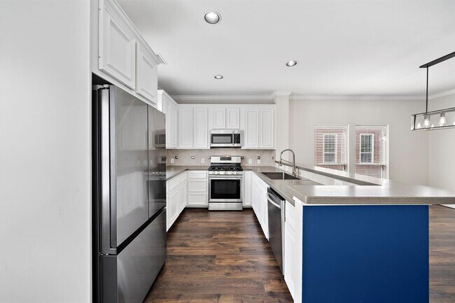 Foto del edificio - 716 Hartman St