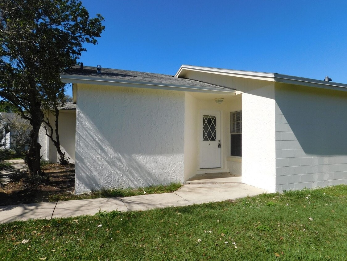 Primary Photo - Single Family Home in Kissimee