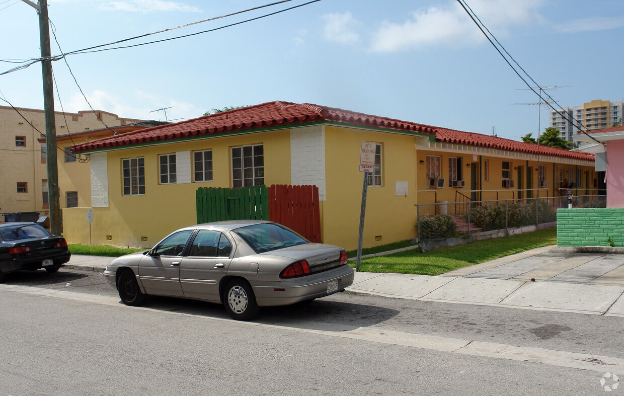 Building Photo - 930 SW 5th St