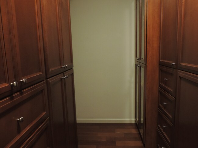 Building Photo - 710 Prestwick Ct