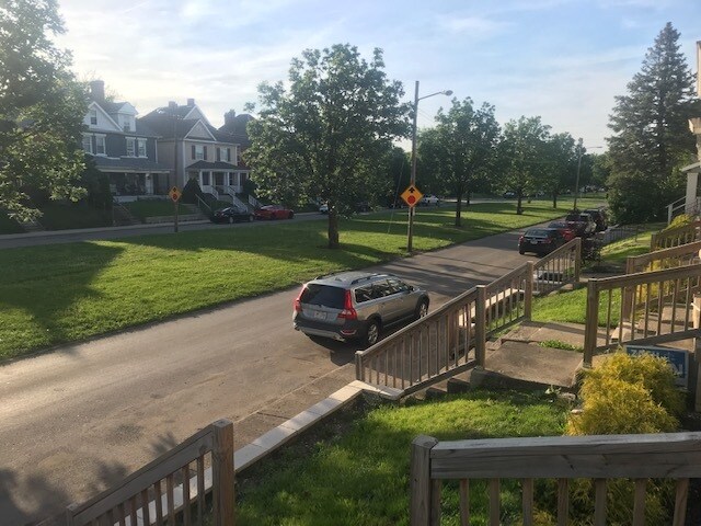 Building Photo - 222 Dakota Ave