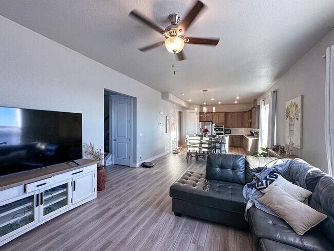 Foto del edificio - 10332 Wrangell Cir