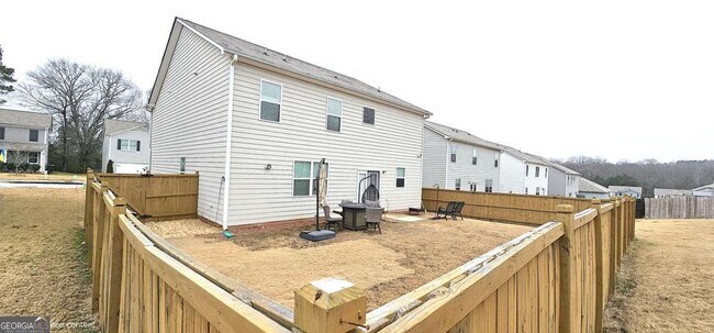 Foto del edificio - 404 Starbuck Parkway