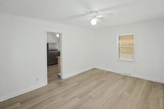Foto del edificio - Cozy Remodeled Bungalow