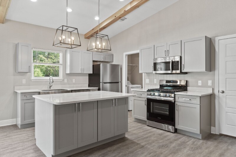 Foto principal - 8258 Nelson St