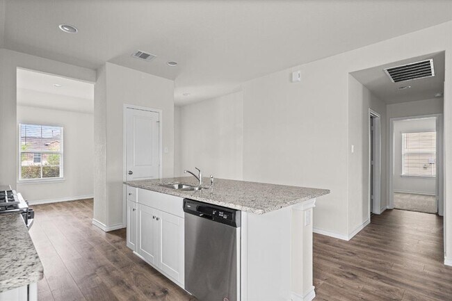Foto del edificio - 388 Arbor Hills