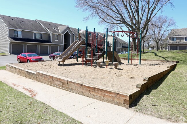 Building Photo - Coventry Court Townhomes