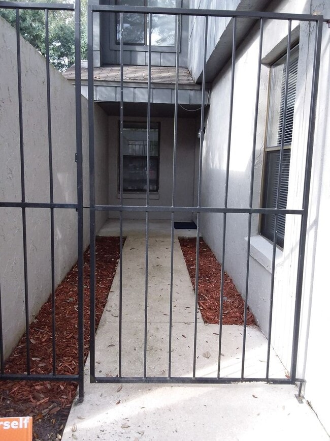 Building Photo - Whispering Pines 2/2 close to NAS Jax