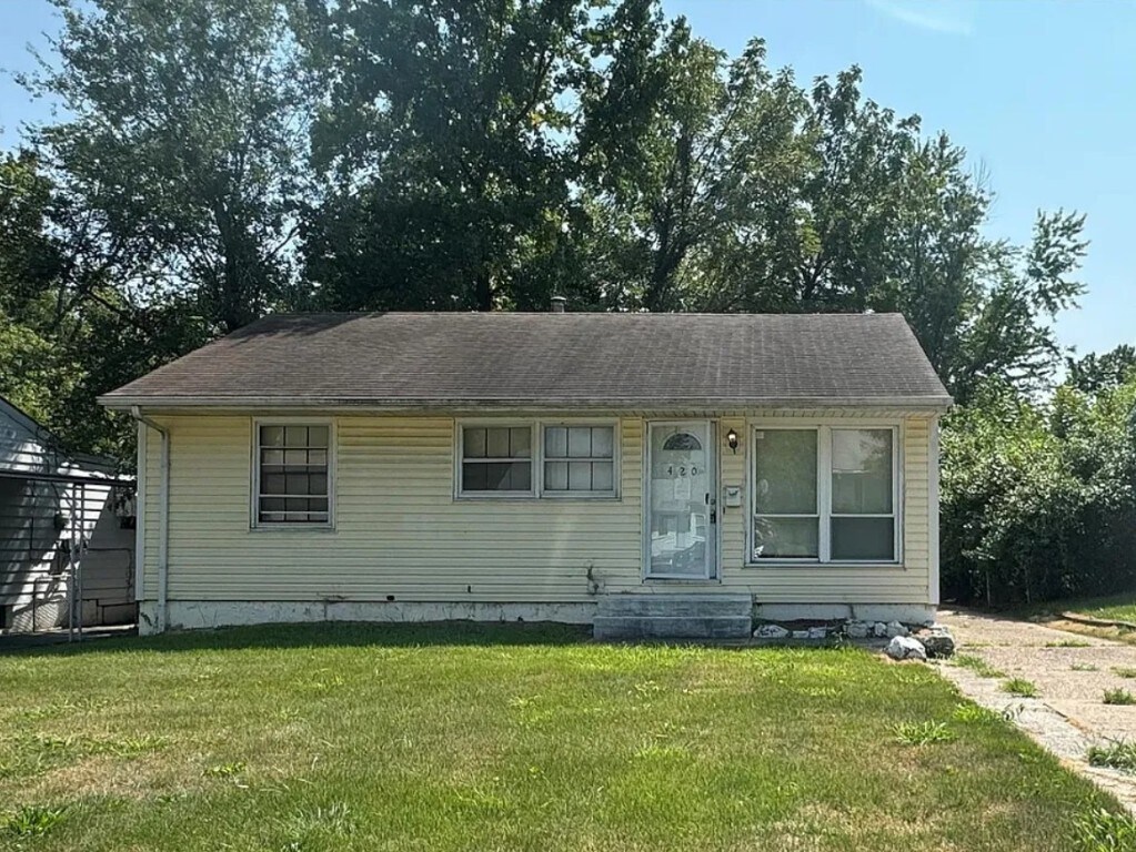 Primary Photo - 420 Lanark Rd