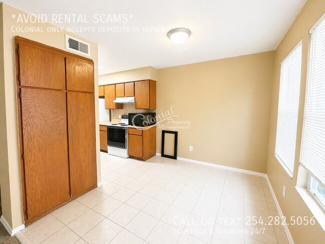 Foto del edificio - 4415 Whispering Valley Dr