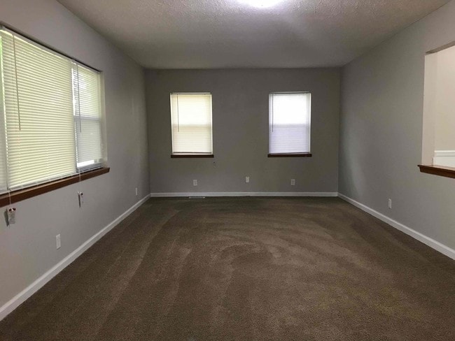 Foto del edificio - 2002 S Hunter Rd