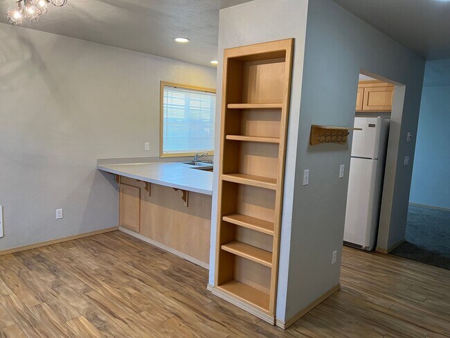 Building Photo - 2 bedroom apartment in a great neighborhood!