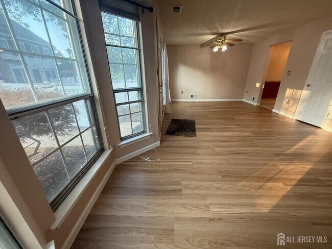 Foto del edificio - 125 Albury Way