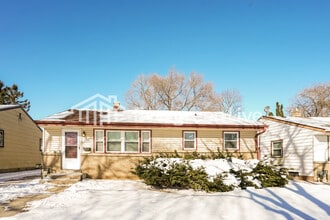 Building Photo - 7908 W Herbert Ave