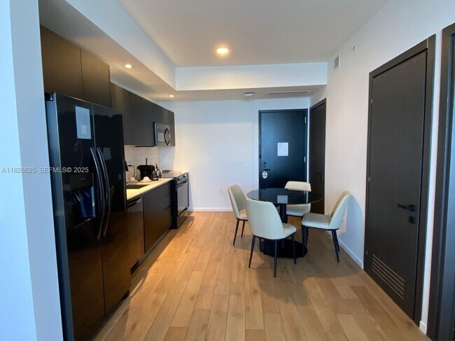 Foto del edificio - 398 NE 5th St