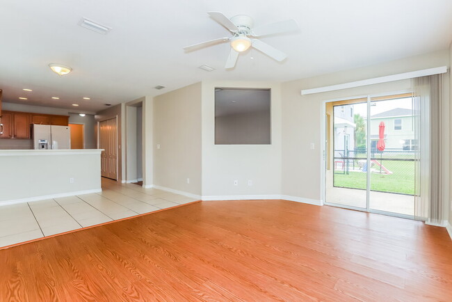 Foto del edificio - 352 Beacon Harbour Loop