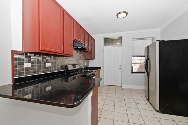 Building Photo - 7219 S Yates Blvd