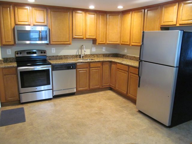 Building Photo - 3206 Ryerson Cir