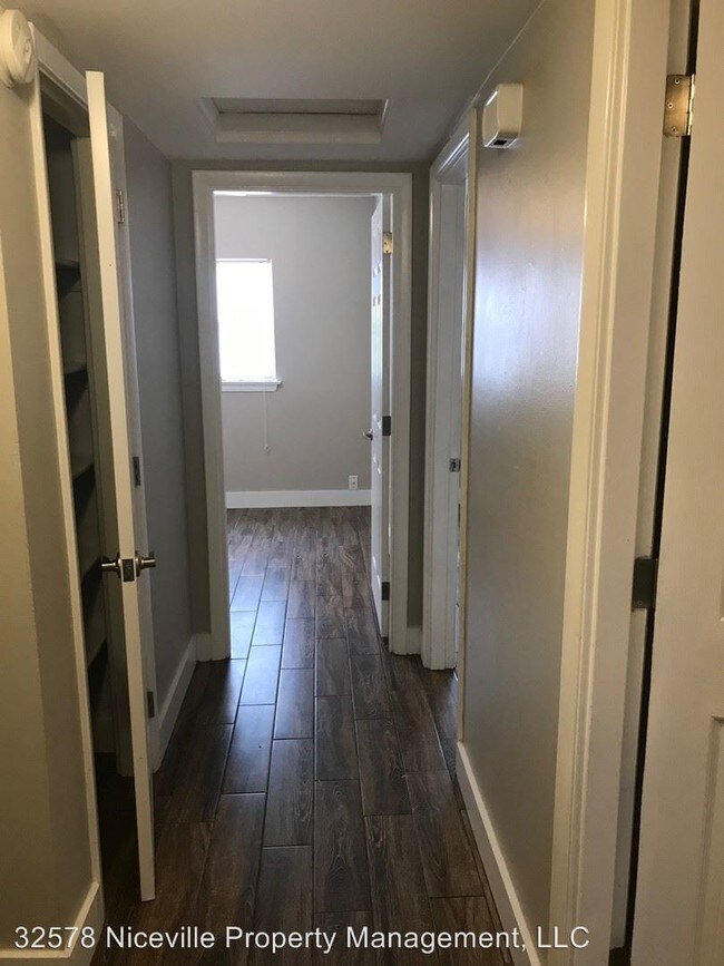 Building Photo - 3 br, 1 bath House - 319 Hollywood Blvd NW