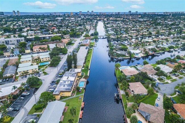 Foto del edificio - 840 Pine Dr