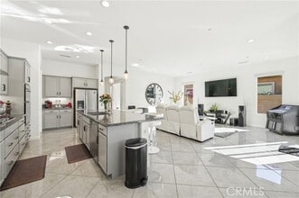 Building Photo - 61 Cabernet