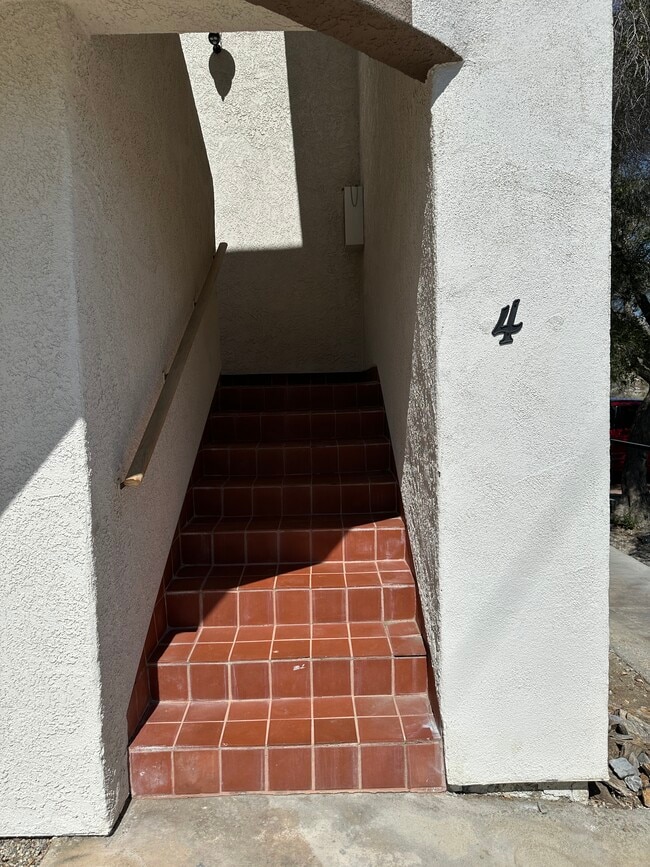 Building Photo - 2798 N Junipero Ave