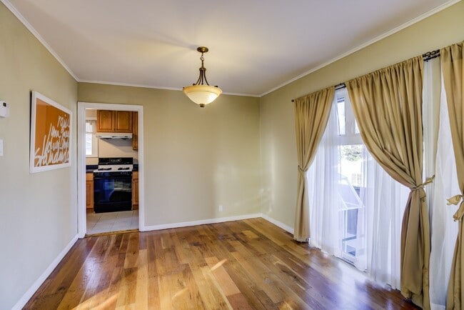 Foto del edificio - 13 Hermosa Ln