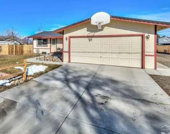 Building Photo - 1338 Jobs Peak Dr